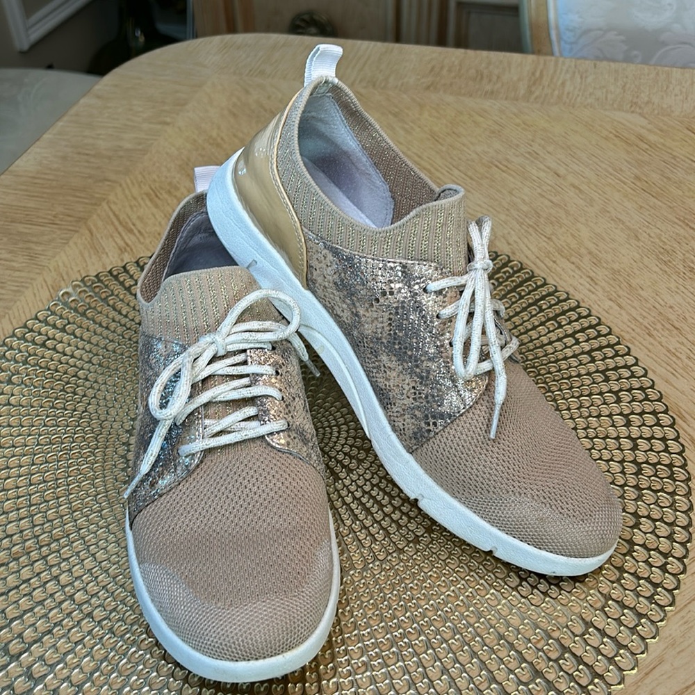 Johnston & Murphy Tamara Athleisure Slip-On Sneaker (9)
